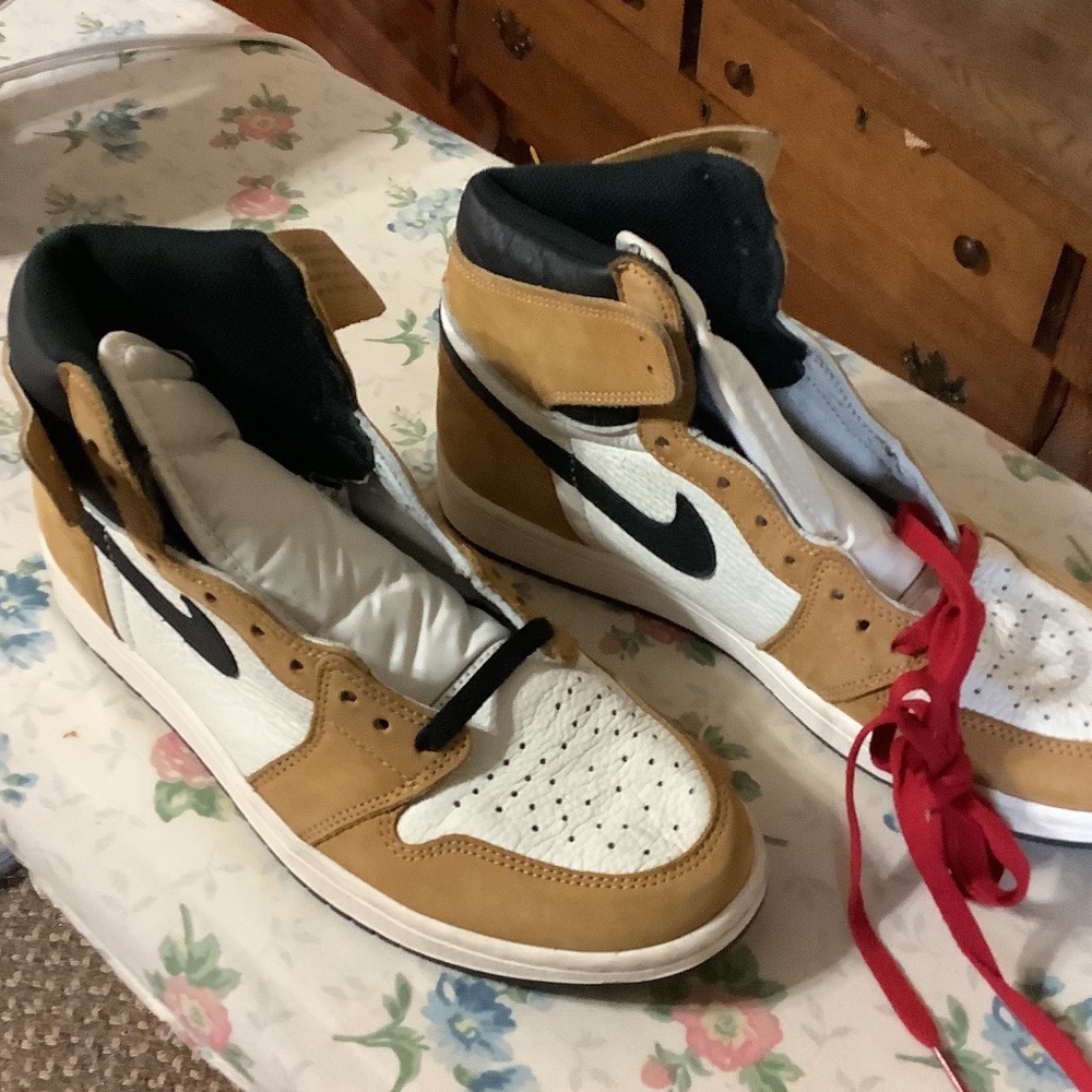 Retro Air Jordans by Nike. Gold Harvesr/Black. Men Size 10. New.
